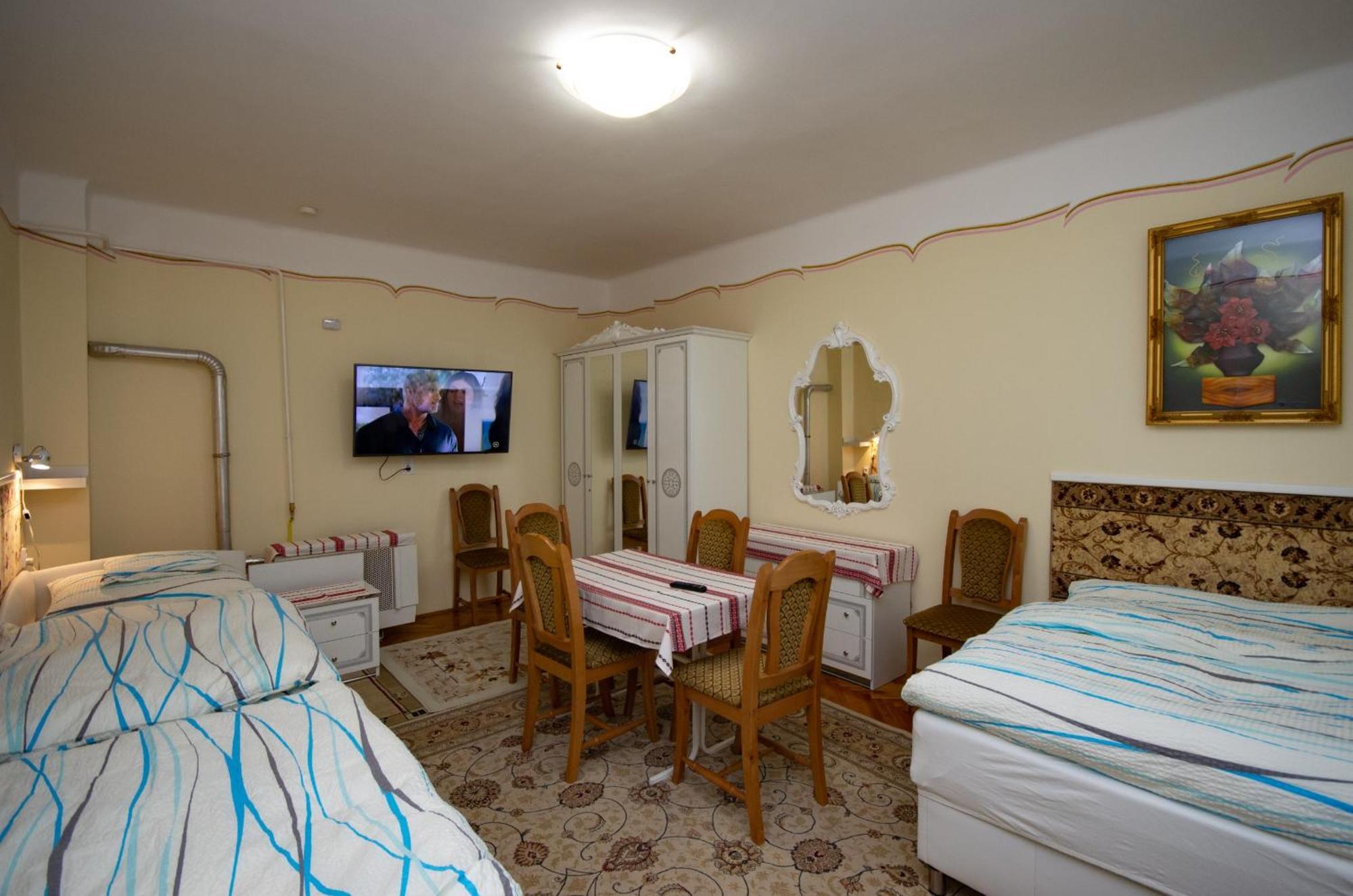 Amalia Apartman Дьюла Экстерьер фото
