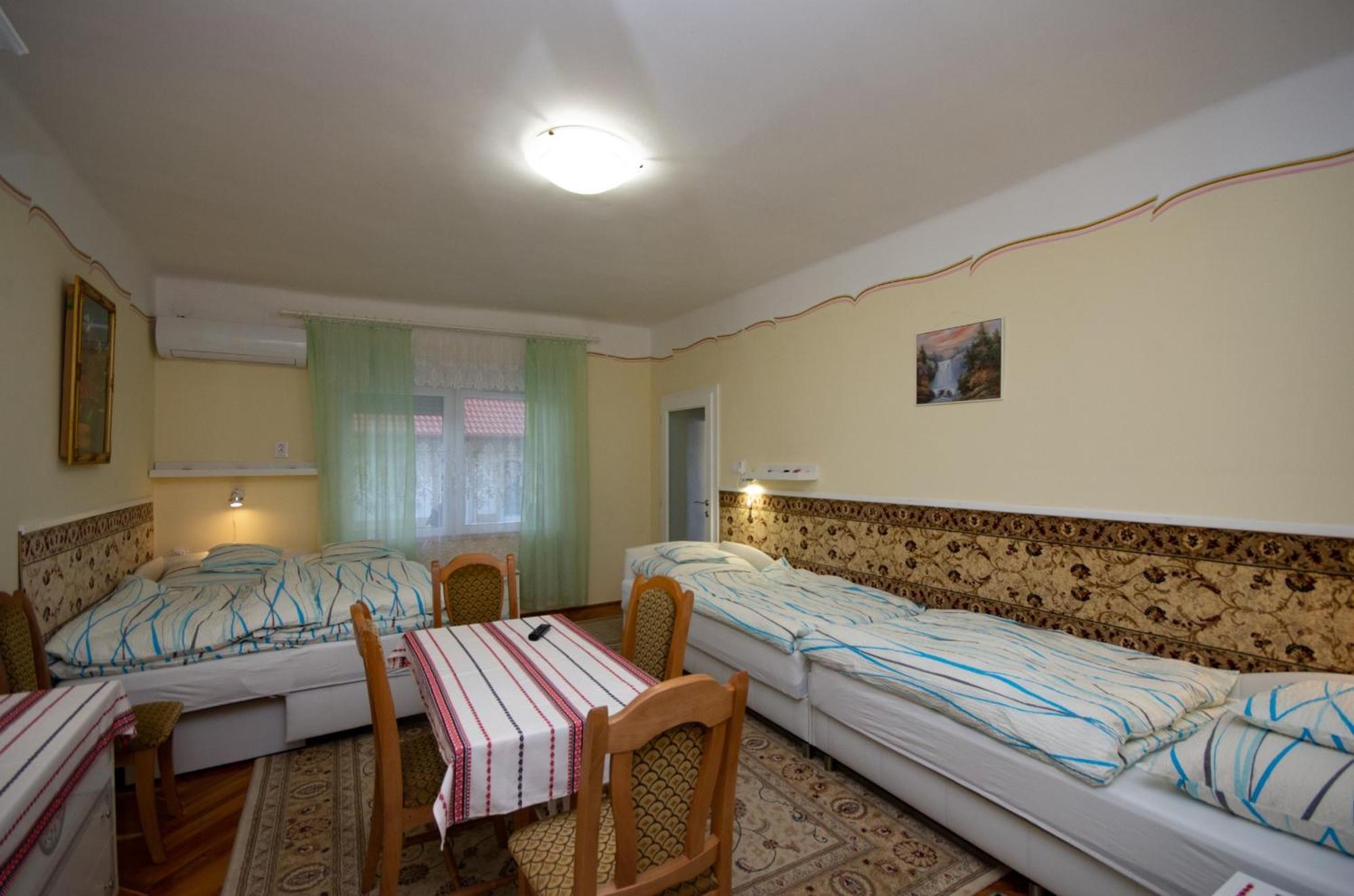 Amalia Apartman Дьюла Экстерьер фото