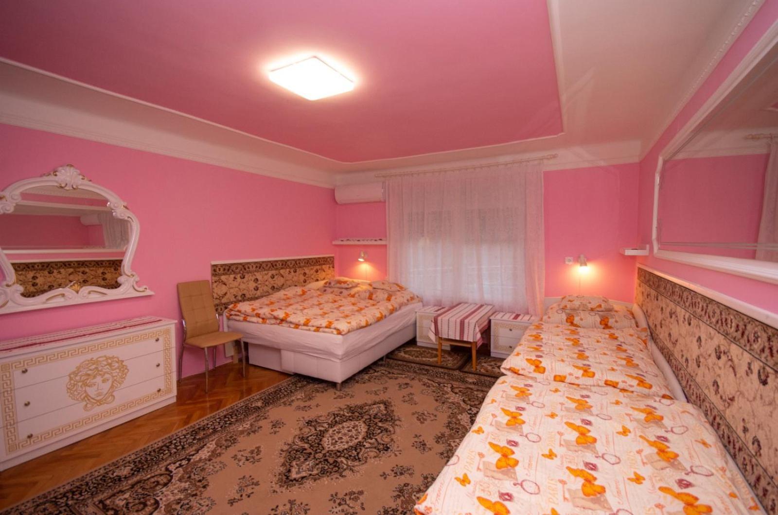 Amalia Apartman Дьюла Экстерьер фото