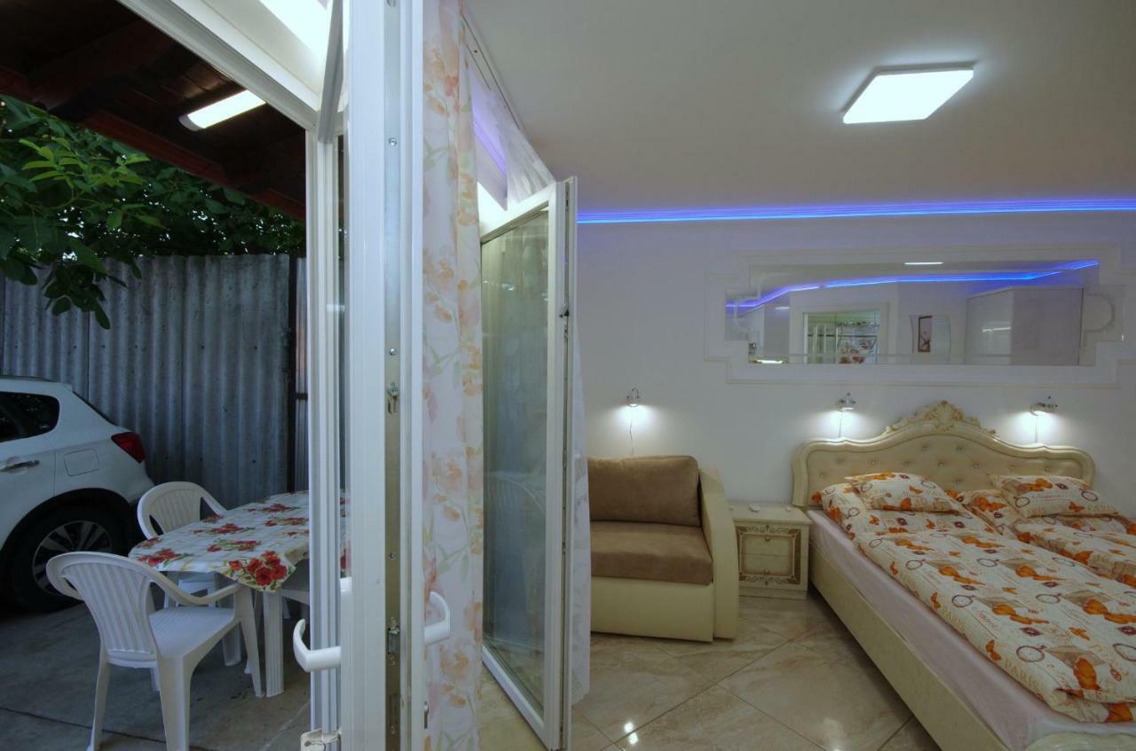 Amalia Apartman Дьюла Экстерьер фото