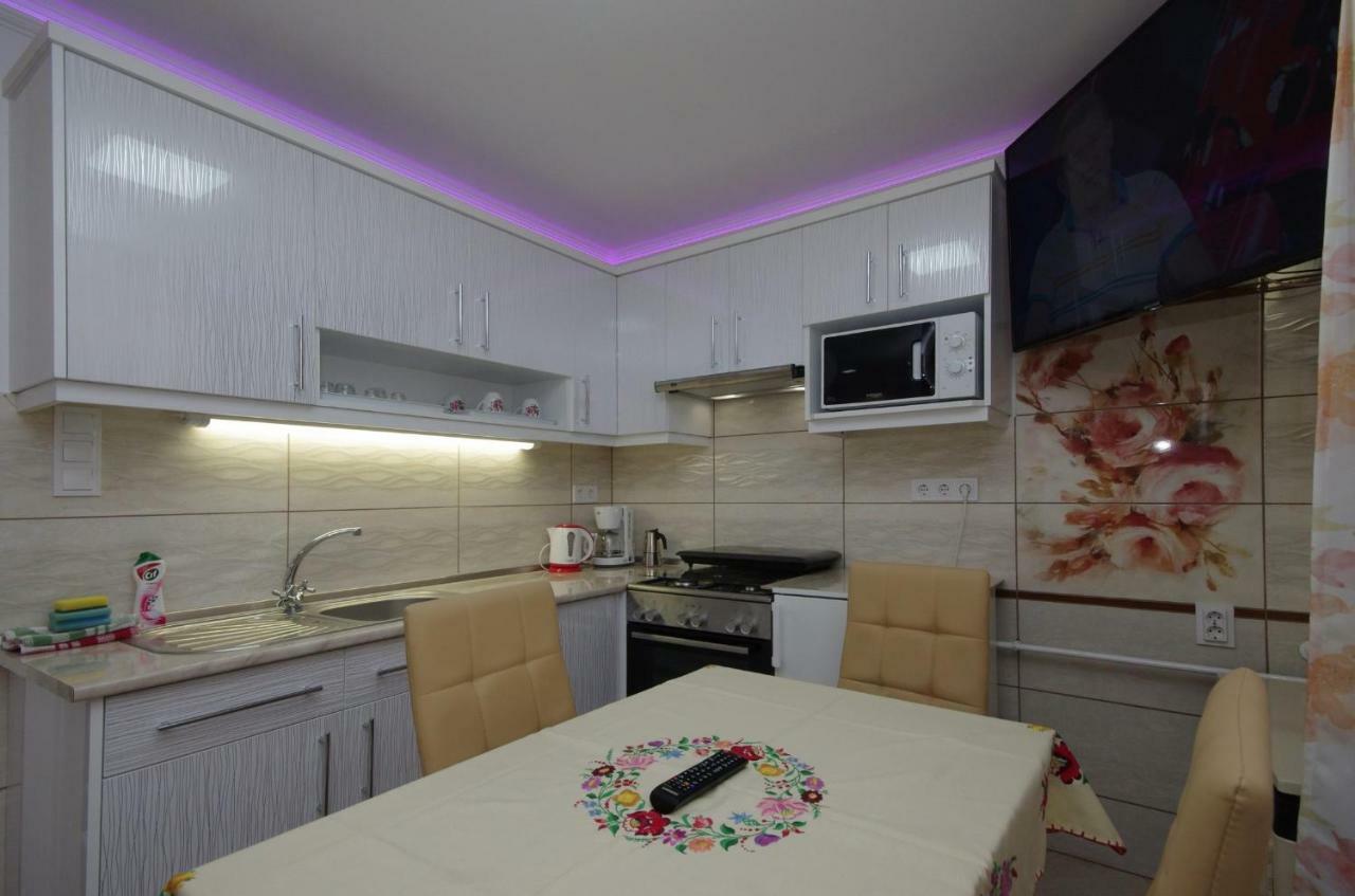 Amalia Apartman Дьюла Экстерьер фото